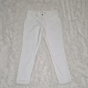 Levis 311 Women's White Jeans. Size 31
